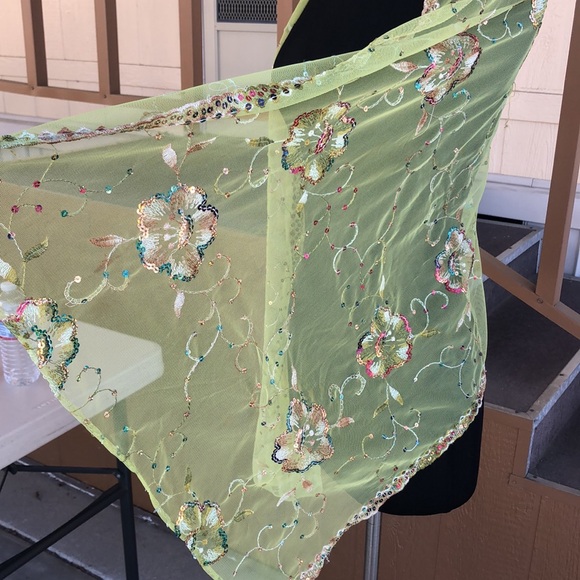 Pretty Green Women’s Sequin Scarf 🧣 - Picture 10 of 12